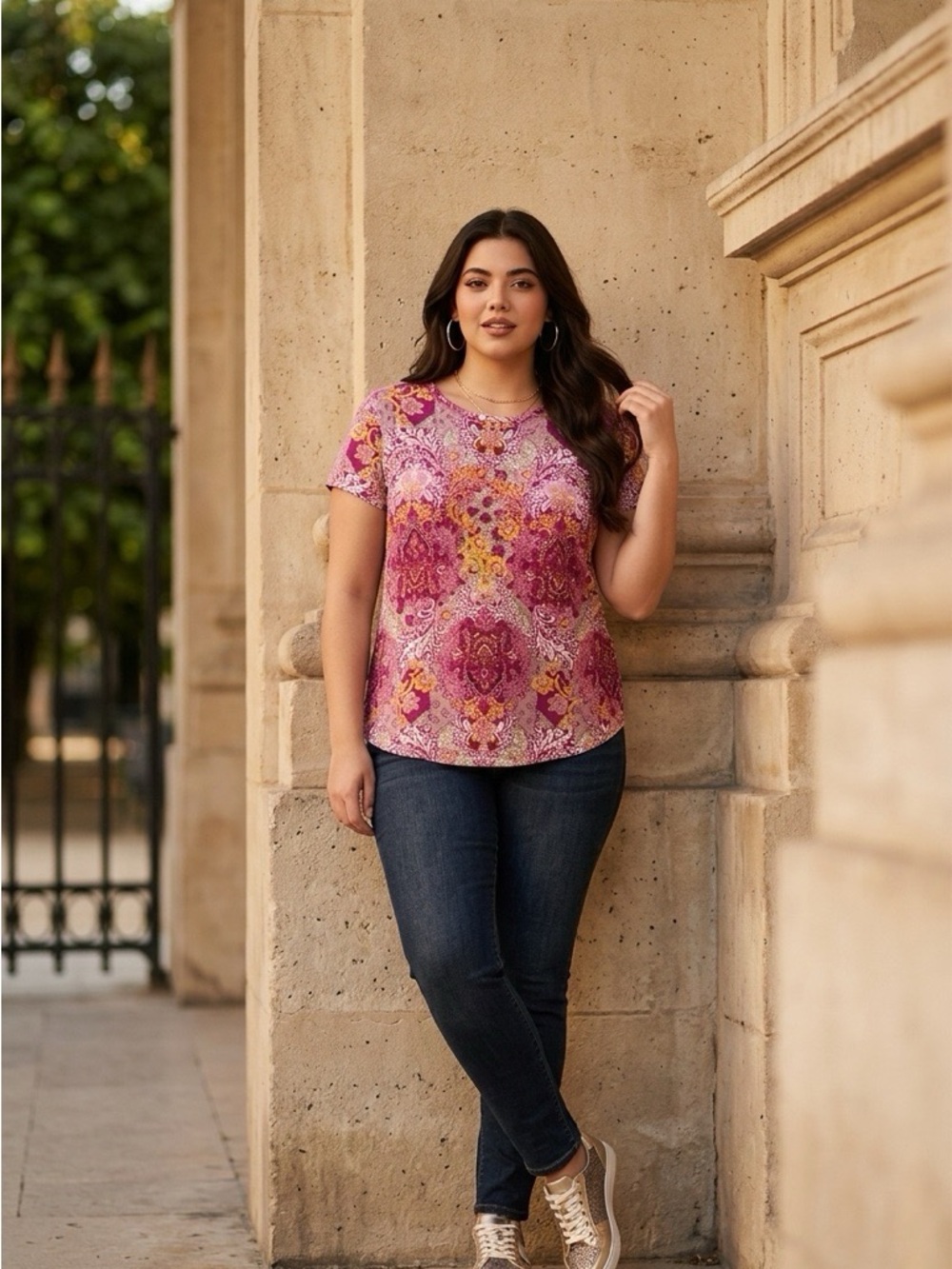 Pink Floral-Print Short Sleeve Tee with Crew Neck